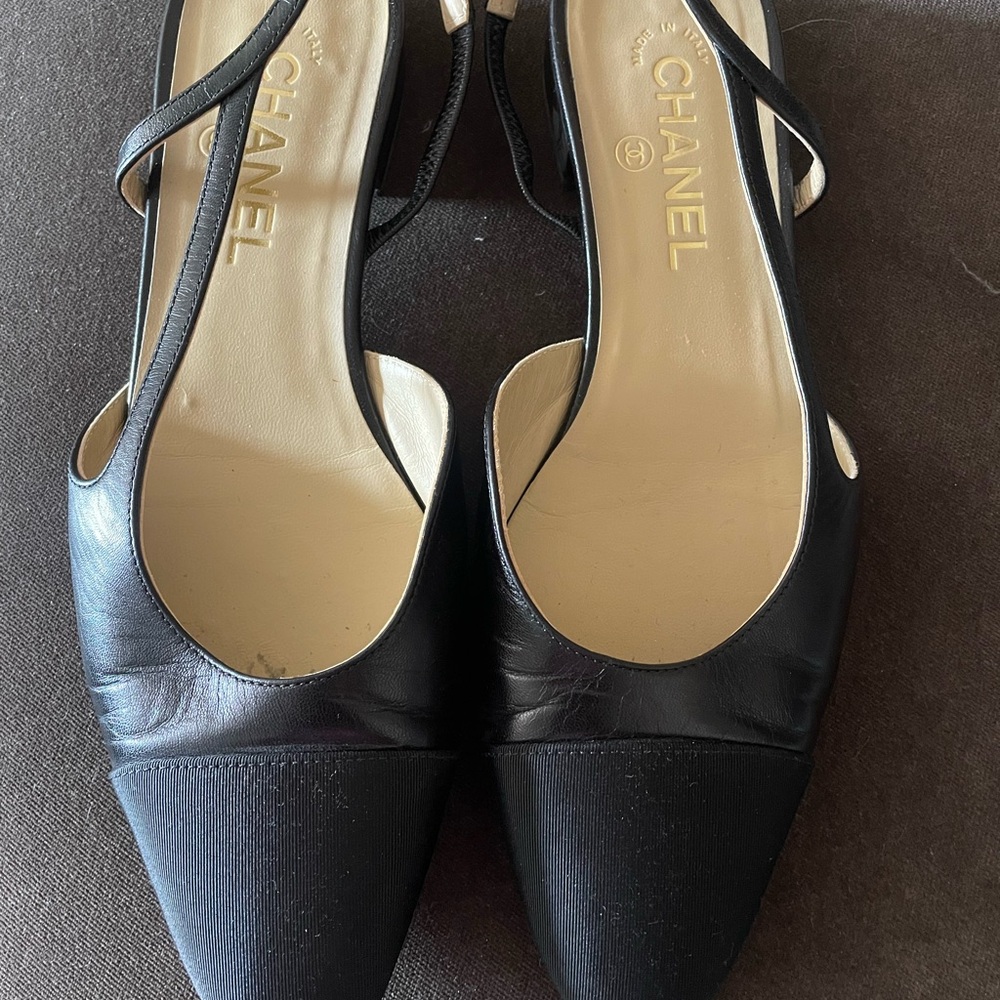 CHANEL Black Leather & Fabric Slingback Flats - Picture 4 of 6